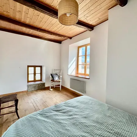 Prázdninový dům Authentique Maison Familiale Renovee Pres Du 